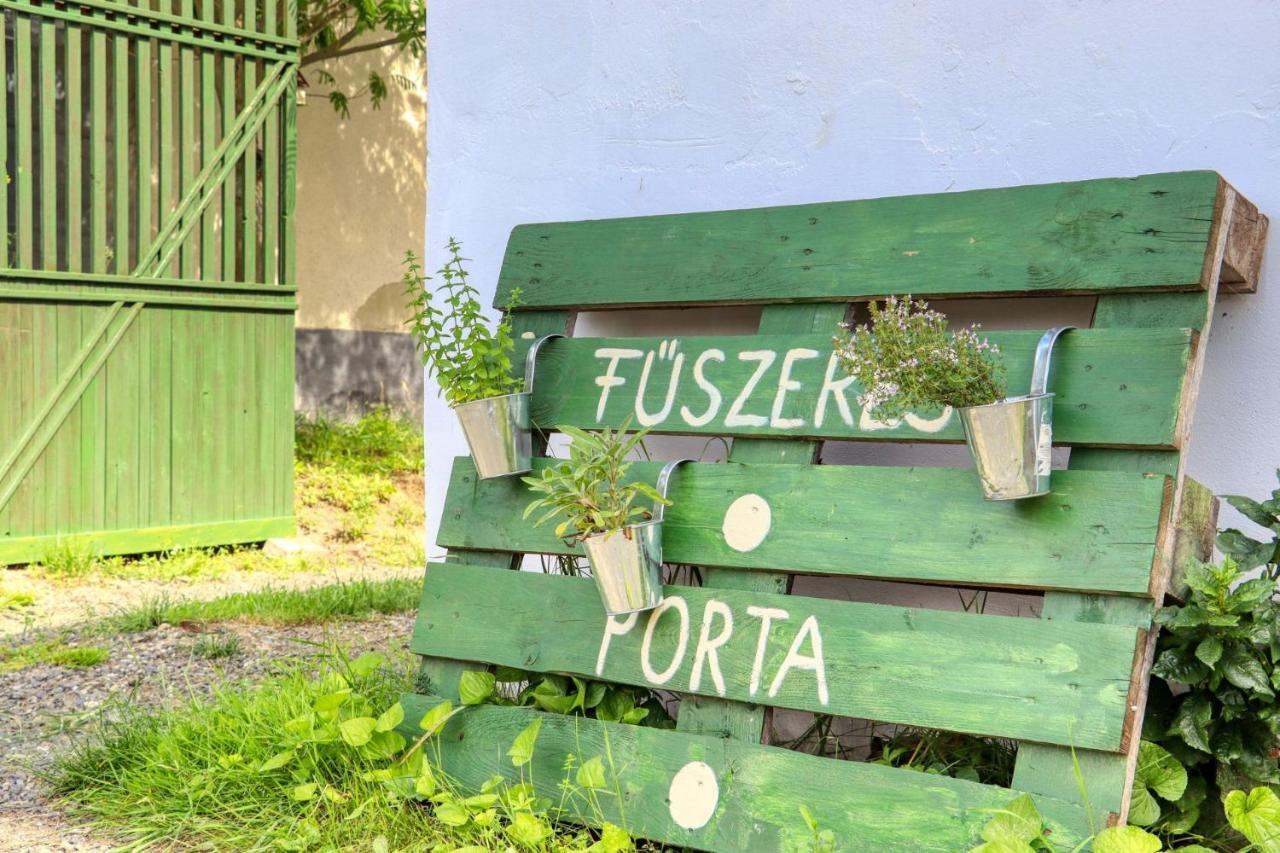 Villa Fuszeres Porta Mihalyfa Esterno foto