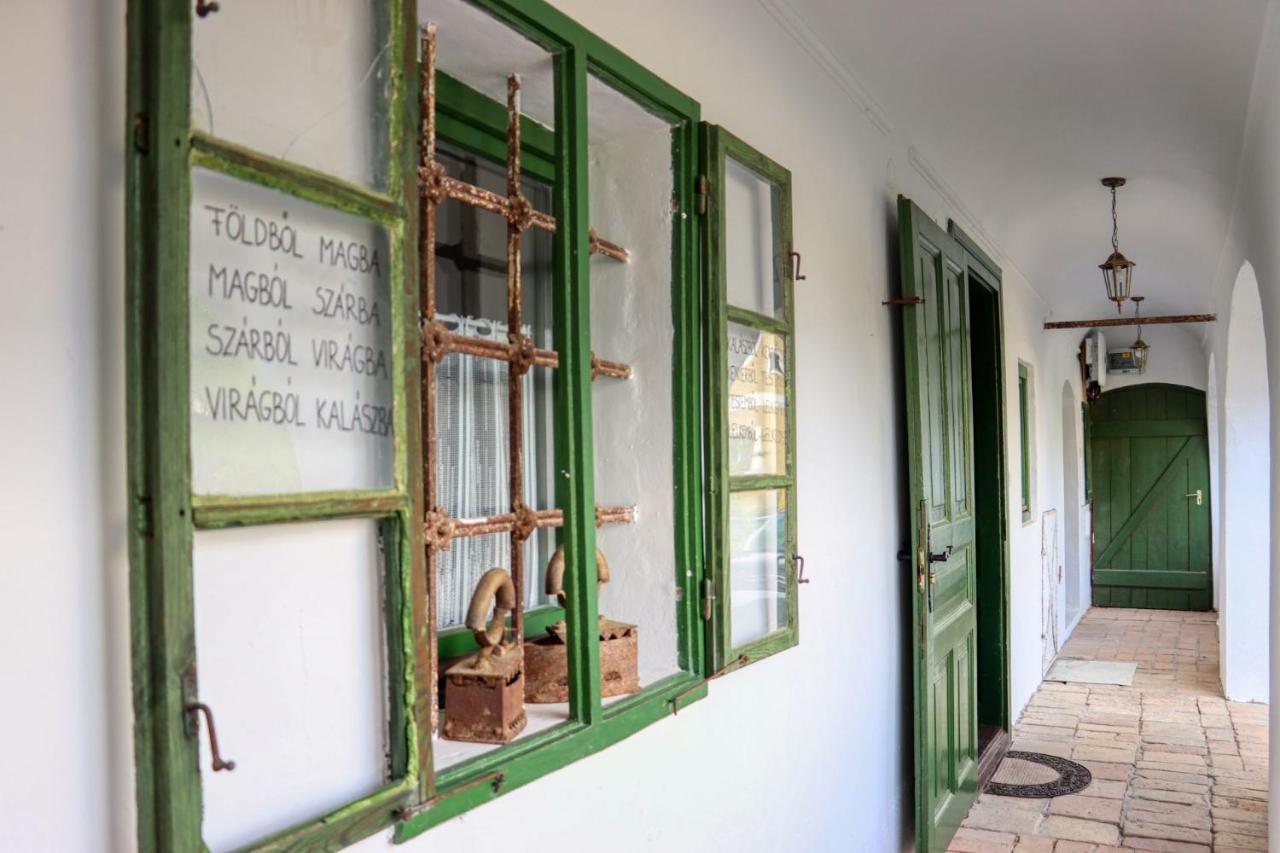 Villa Fuszeres Porta Mihalyfa Esterno foto